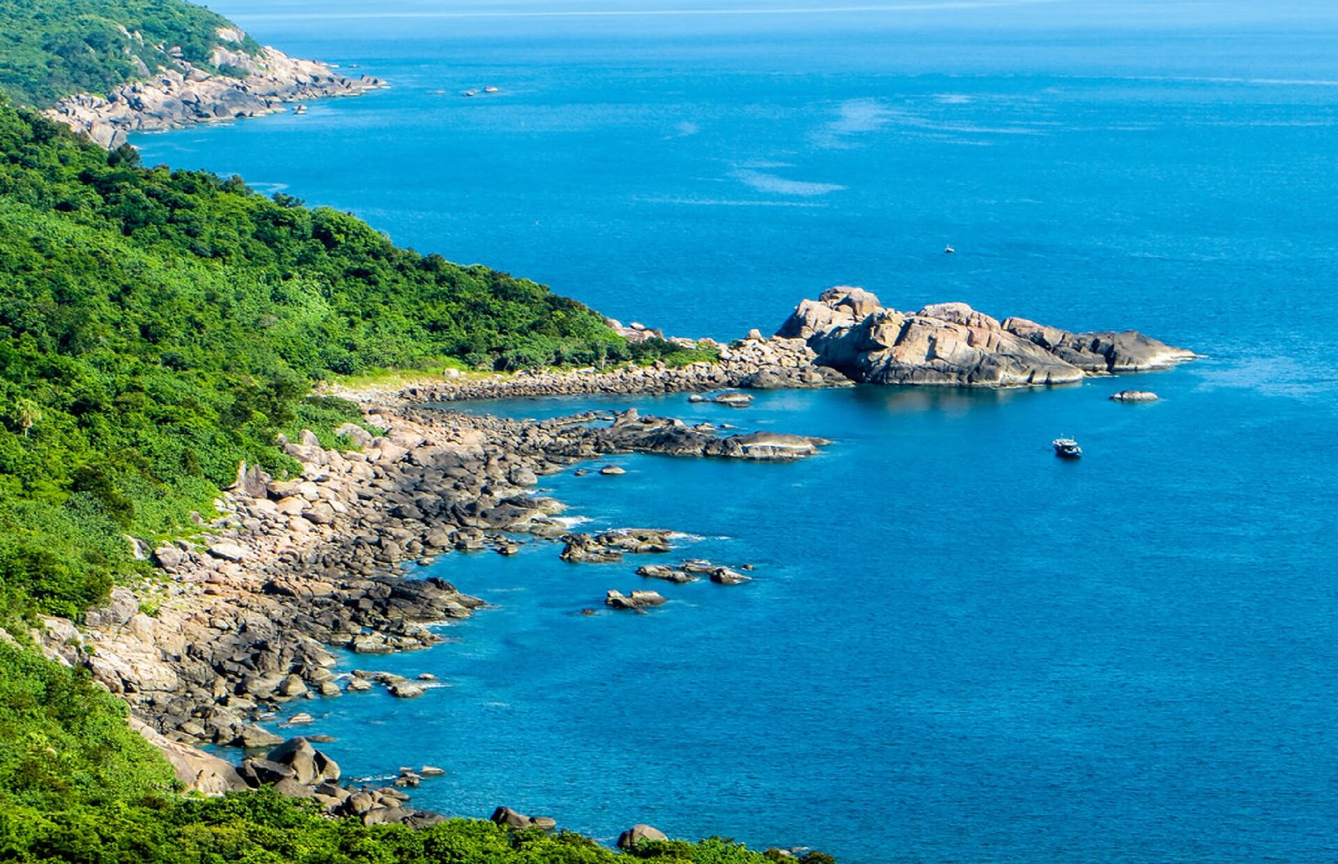 Ghềnh Ráng Tiên Sa — 25 phút từ vị trí The Ocean Resort Quy Nhơn